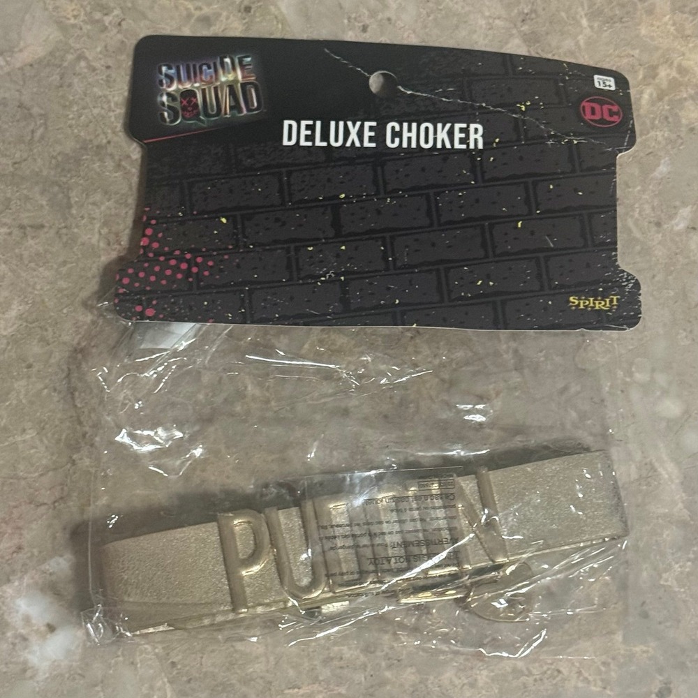 Suicide squad deluxe choker NWT